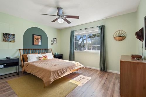 4802 Brassiewood Dr, Austin TX 78744-5107 exterior