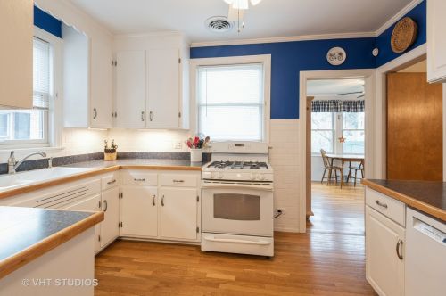 6353 Le Mai Ave, Chicago IL 60712-3013 exterior