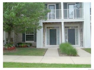 1067 Alameda Blvd, Troy MI  48085-6736 exterior