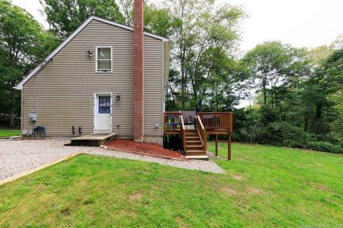 50 Mason Hl Rd, Killingly CT 06241-1324 exterior