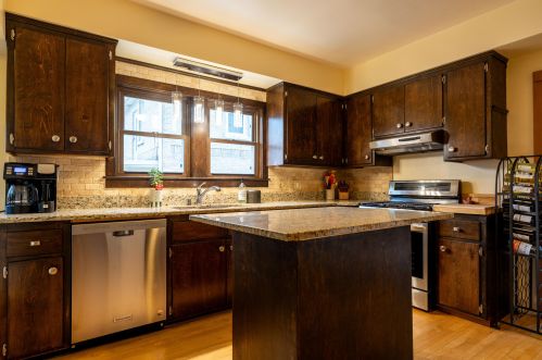 2524 Lefeber Ave, Milwaukee WI 53213-1222 exterior