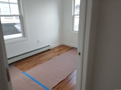 19 High St, Valley Stream NY 11581-1417 exterior