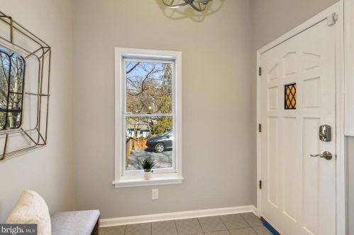 7318 Baltimore Ave, Silver Spring MD 20912-4101 exterior