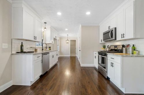 3740 High Pt Ln, Atlanta GA 30331-7906 exterior