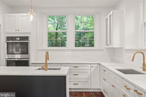 6424 City Ave, Philadelphia PA 19151-2410 exterior