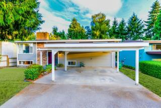 241 115th St, Seattle, WA 98146-2359