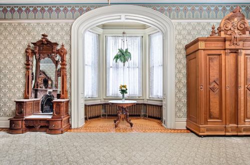 5501 Elgin St, Pittsburgh PA 15206-1432 exterior