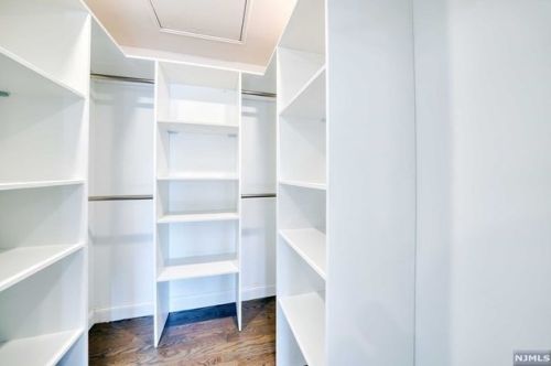 161 Adams Ave, River Edge NJ 07661-1437 exterior