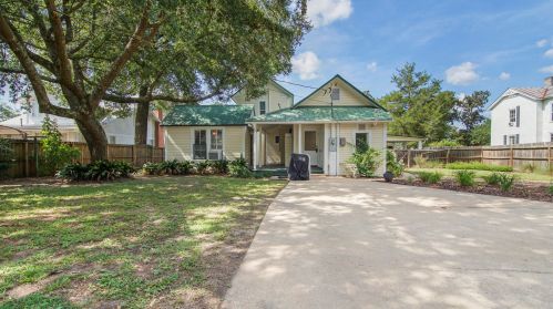 98 Live Oak Ave, Defuniak Springs FL  32435-2383 exterior