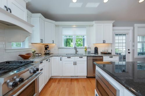 39 Thayer Pond Rd, Concord NH  03301-7517 exterior