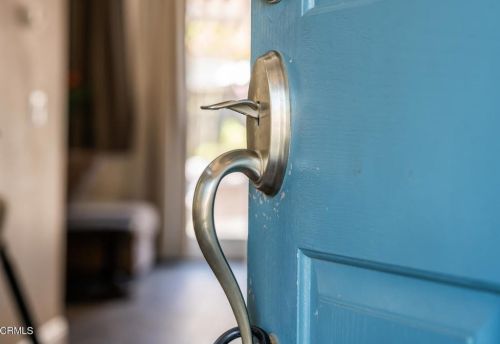 944 Lombard St, Oxnard, CA 93030-5568