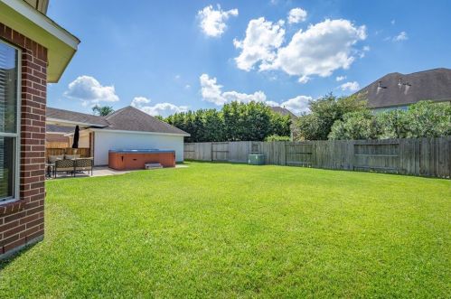 8611 Jackson Crk Bnd Ln, Humble TX 77396-3780 exterior