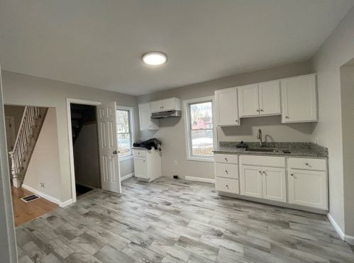 104 Eastern Ave, Springfield MA 01109-3638 exterior