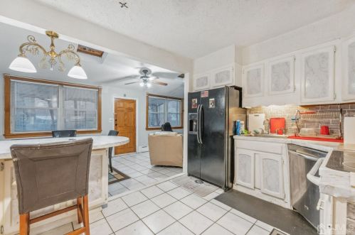 49 Park Ave, Iselin NJ 08830-2241 exterior