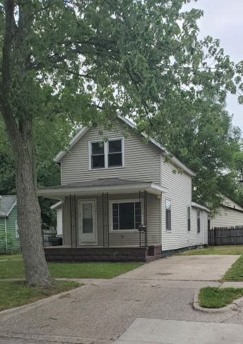 1954 Reynolds St, Meskegon, MI 49442-5656