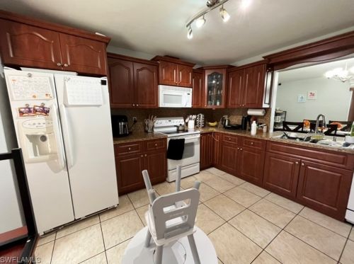 4225 31st Pl, Naples, FL 34116-8357