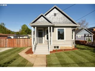 7219 Tyler Ave, Portland, OR 97203-3851