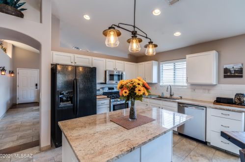 11347 Gray Boulder Ct, Tucson AZ  85737-4612 exterior