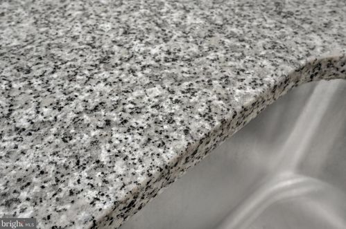 27 Old Dorwart St, Lancaster PA  17603-3647 exterior