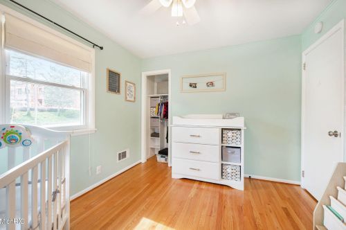 1953 Evergreen St, Grand Rapids MI 49506-4141 exterior