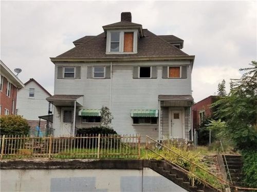 1036 Chartiers Ave, Pittsburgh PA  15204-2247 exterior