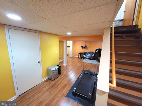 228 Bentley Ave, Trenton NJ  08619-3724 exterior