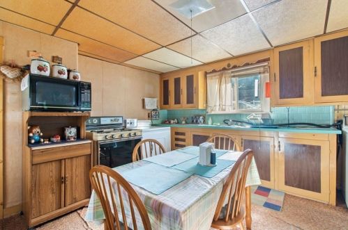 68 Gardner St, Newton MA 02458-1405 exterior