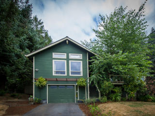 9520 Boones Ferry Rd, Portland, OR 97219-6516