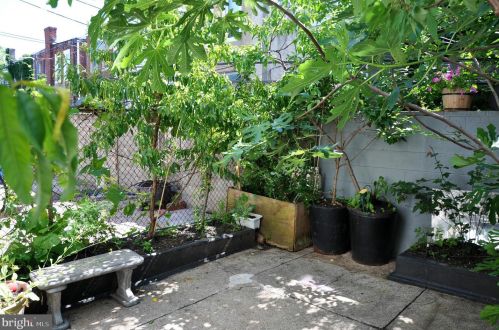 1543 28th St, Philadelphia PA  19121-3618 exterior