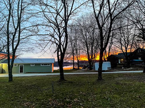 11384 Hydeaway Ct, Middlevle MI 49333-8252 exterior