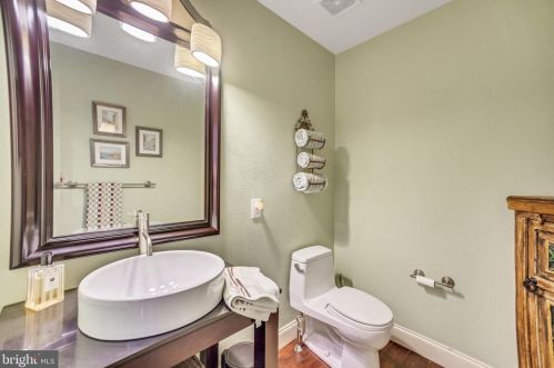 110 Pichelman Rd, Limerick PA 19468-2735 exterior