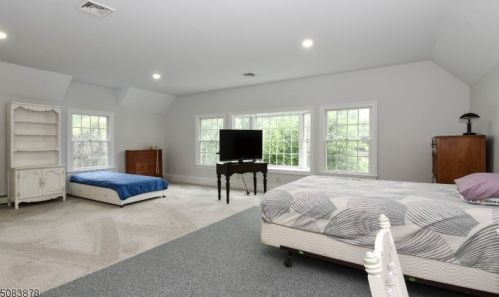 1 Briarcliffe Dr, Scotch Plains NJ 07076-2314 exterior