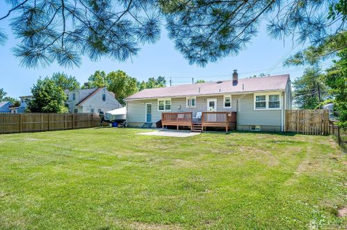 149 Vineyard Rd, Edison NJ 08817-4784 exterior