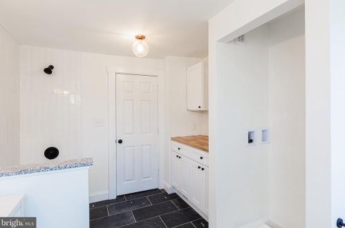 216 James St, Lancaster PA 17603-2910 exterior