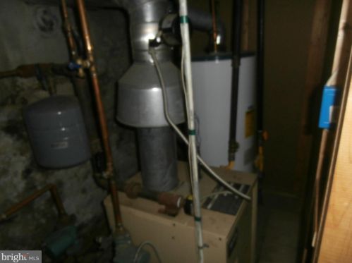 49 Carroll St, Trenton NJ 08609-1036 exterior