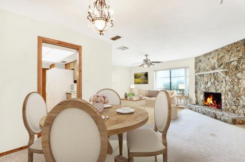 5709 Eagle Dr, Fort Pierce FL 34951-2322 exterior