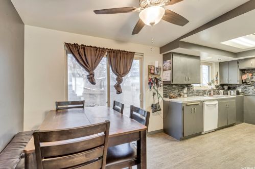 1394 8175, Sandy UT 84093-6617 exterior