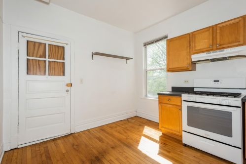 3319 Belden Ave, Chicago IL 60647-2509 exterior