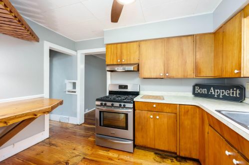 4624 1 St, Kalamazoo MI 49009-7943 exterior