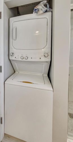 2802 72nd Ct, Chicago IL  60707-1576 exterior