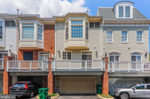 5336 43rd St, Washington, DC 20015-2008