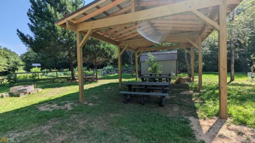 8388 Lake Dr, Lithonia GA  30039-5724 exterior