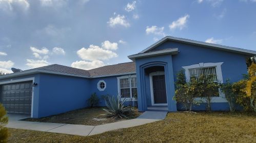 1013 College Park Rd, Fort Pierce FL 34953-5842 exterior