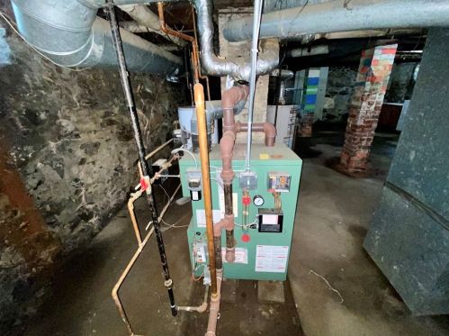 112 West St, Worcester MA 01609-2338 exterior