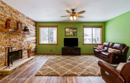 1501 Fox Sedge Trl, Bull Valley IL 60098-9224 exterior