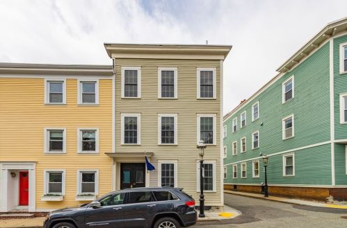 42 Pleasant St, Boston MA exterior