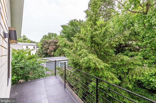 4913 Sherier Pl, Washington DC  20016-3319 exterior