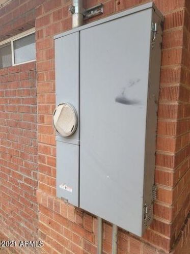 1913 Brill St, Phoenix AZ 85008-4606 exterior