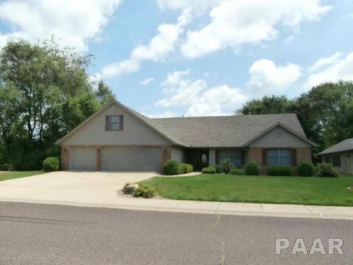 1928 Dane Kelsey Dr, Pekin, IL 61554-6603