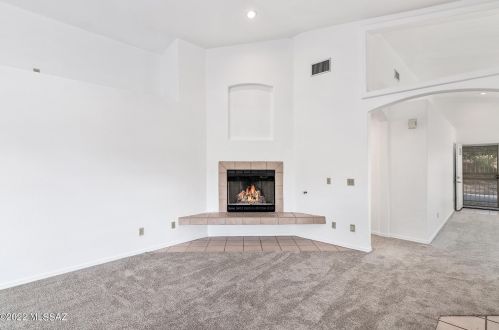 15595 Lago Del Oro Pkwy, Tucson AZ 85739-9568 exterior